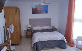 Estudio Nuevo Con Bano, Cocina Y Gran Terraza
